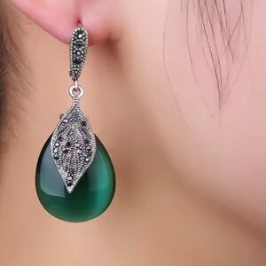 Vintage Natural Green Stone Drop Earrings